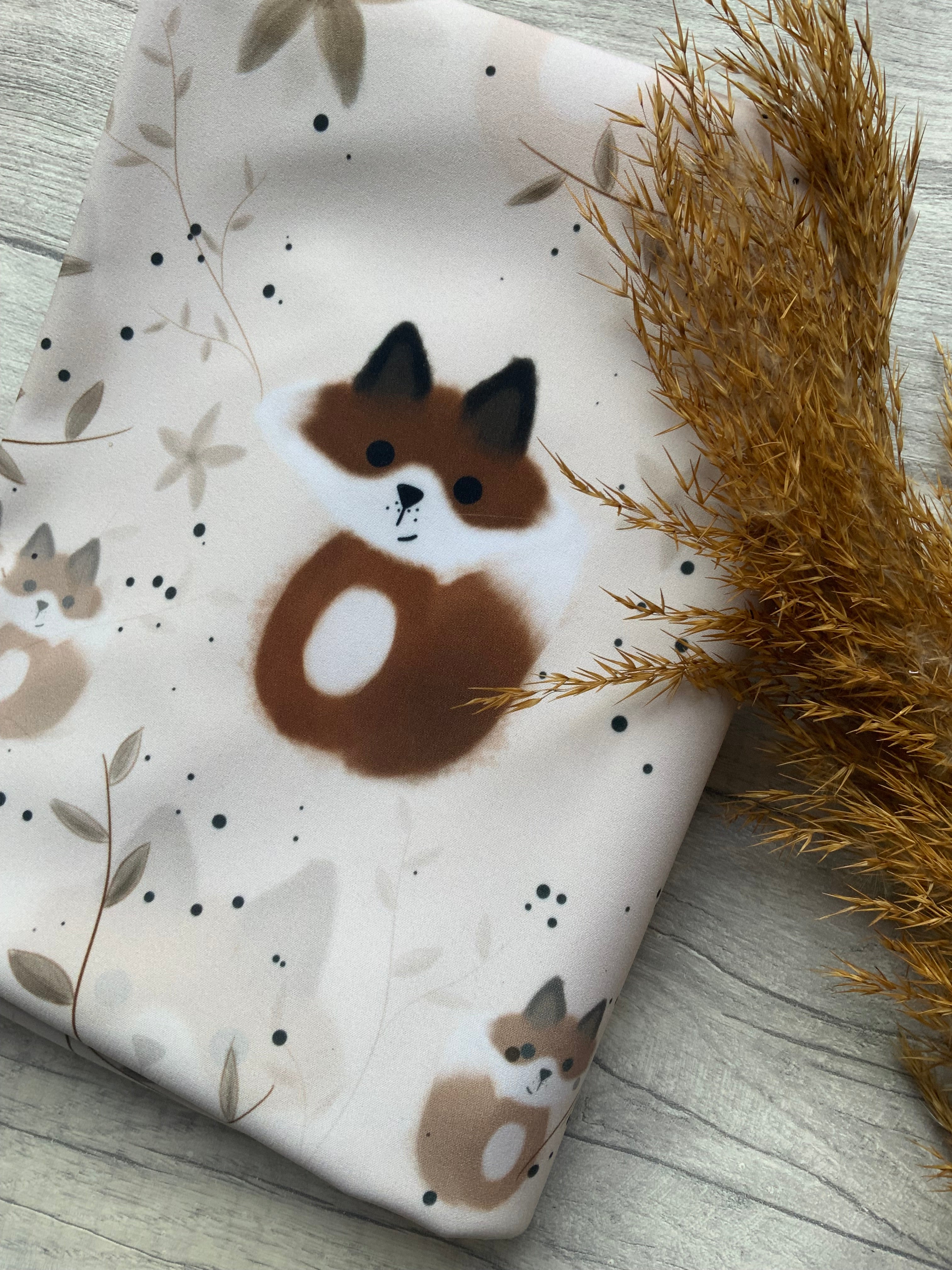 Fuchs Stoff Eigenproduktion